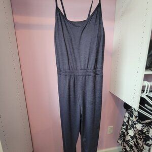 Vuori Jumper.  Navy.  Built-in Bra.  Jogger style.  Like new